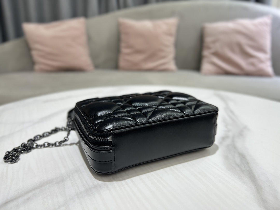 DIOR CARO 2 (36) 18 x 13 x 5cm