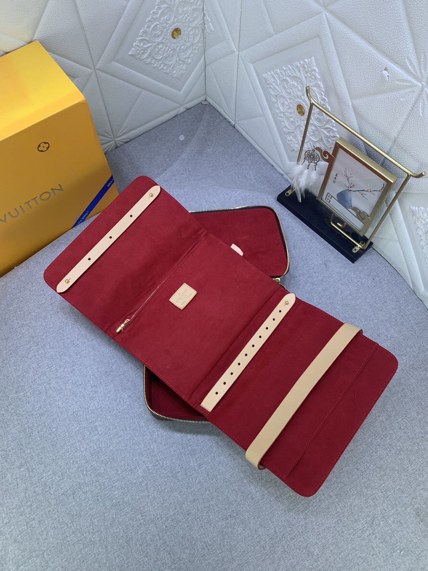Louis Vuitton  NICE 43449 24x06x18cm