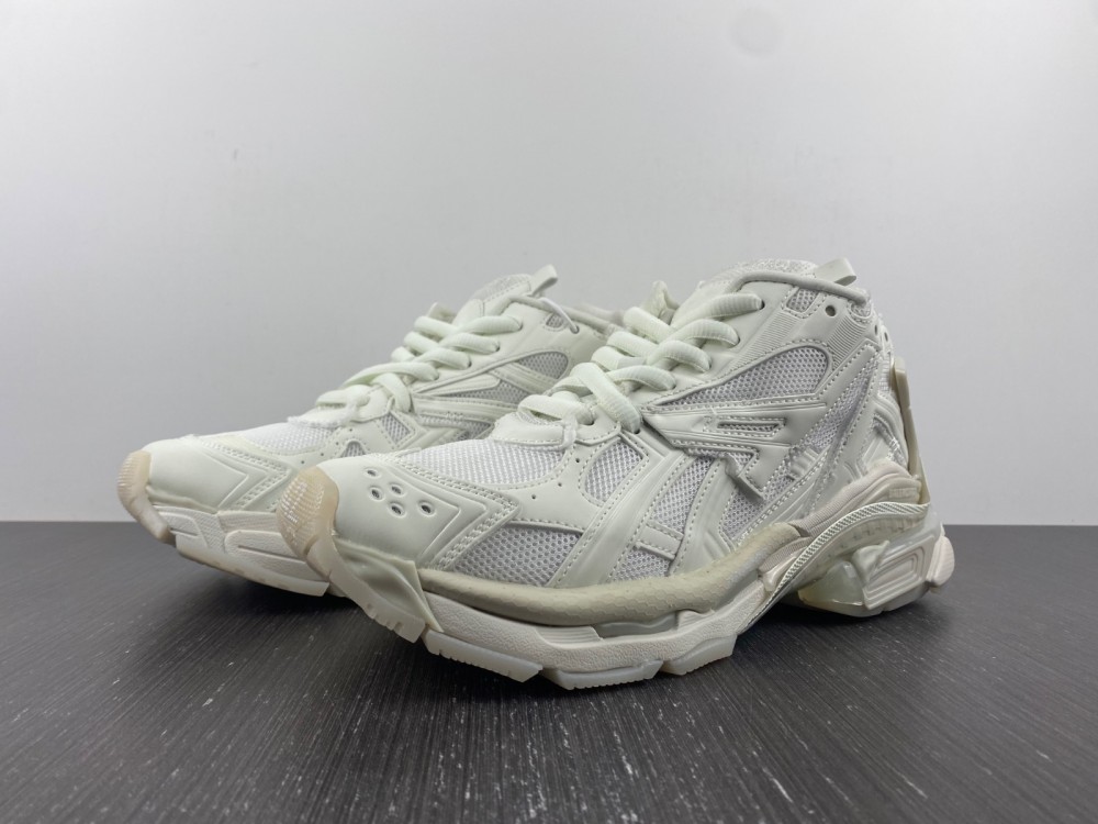 Balenciaga RunnerWhite Glow In The Dark