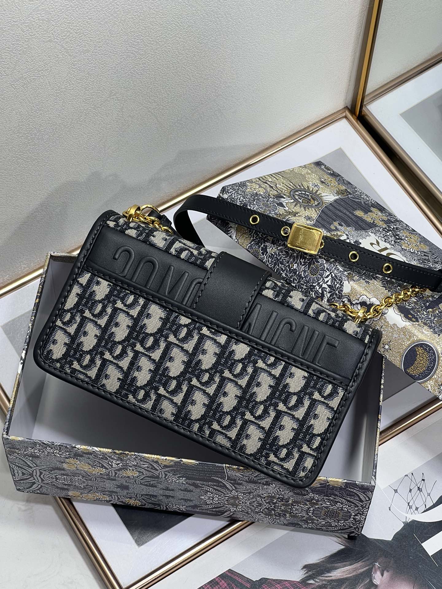 Dior 30 Montaigne 9207 21.5 cm