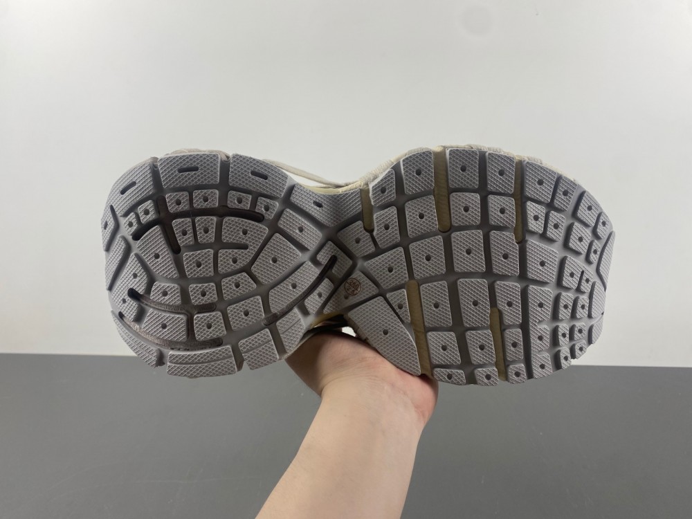 Balenciaga Phantom Sneaker 778698 W3XLL 9191