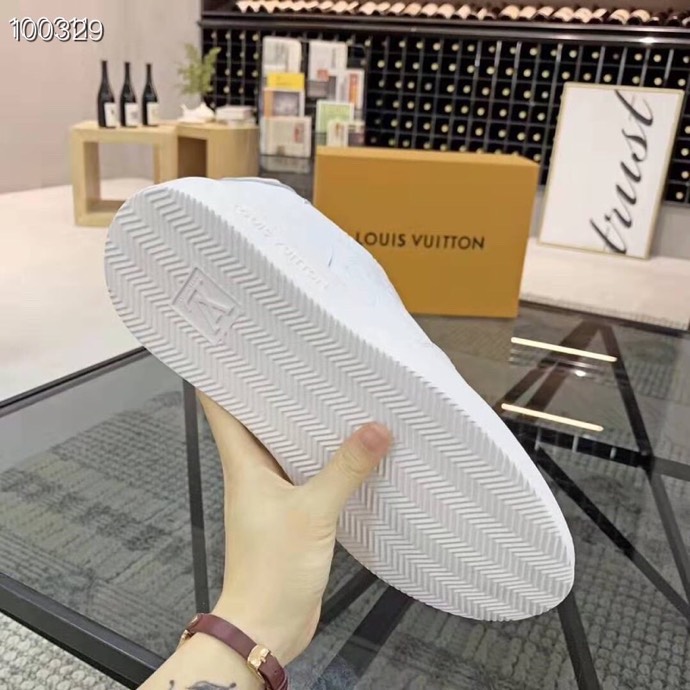 Louis Vuitton Vitorlia Sneaker