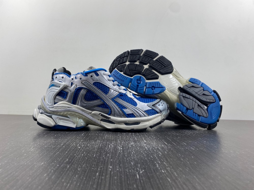 Balenciaga 772774-W3RBW-0575