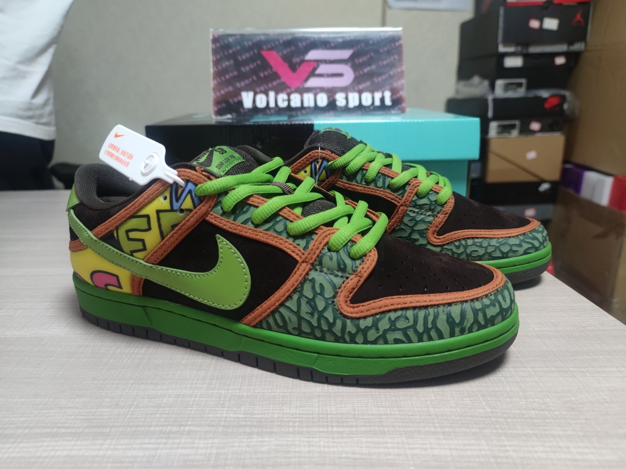 SB Dunk Low De La Soul 789841 332