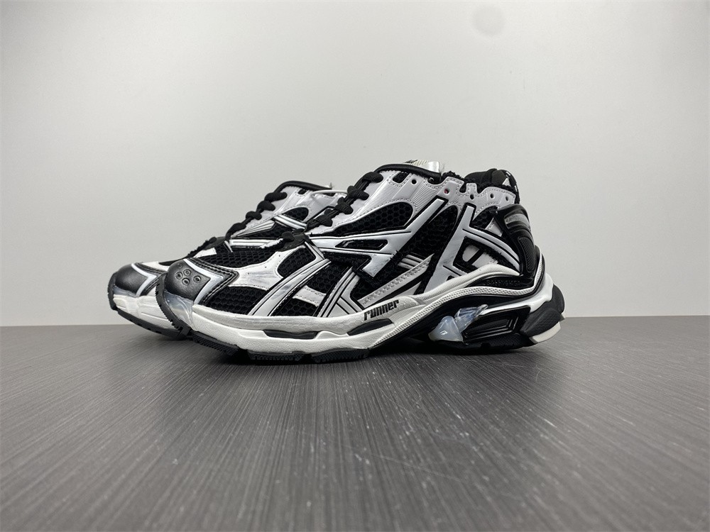 Balenciaga Runner 7.0 Black White