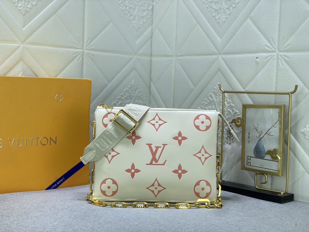 Louis Vuitton  Mini Soft Trunk M22398 (4) 18.5 x 13.0 x 8.0cm