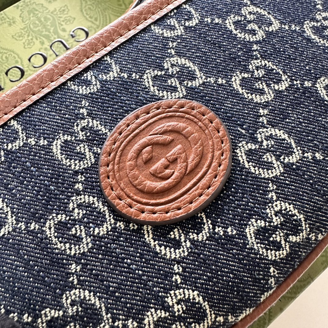 Gucci 726843 22x12.5x5cm