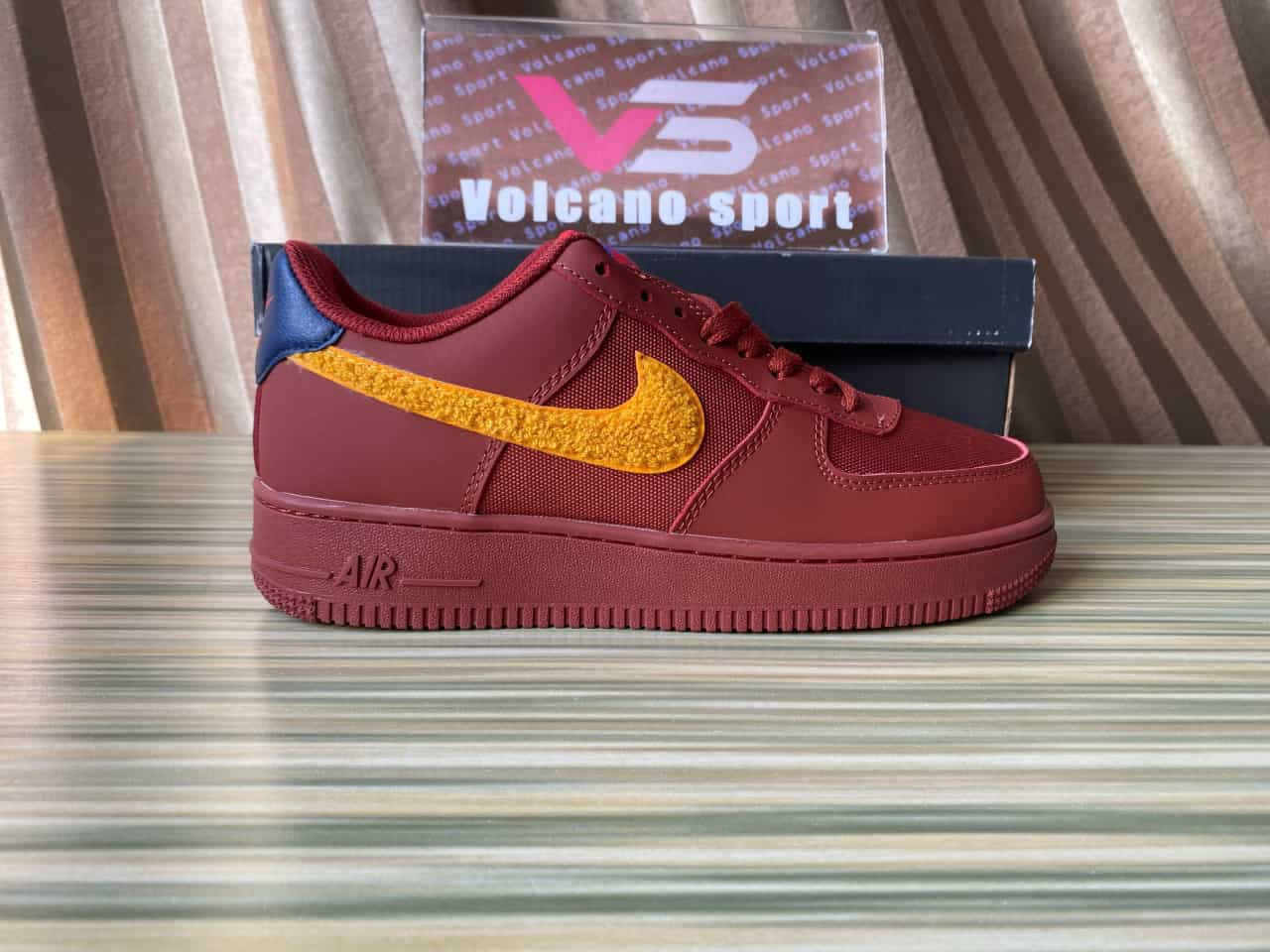 Nike Air Force 1 Low La Familia DV5153-600