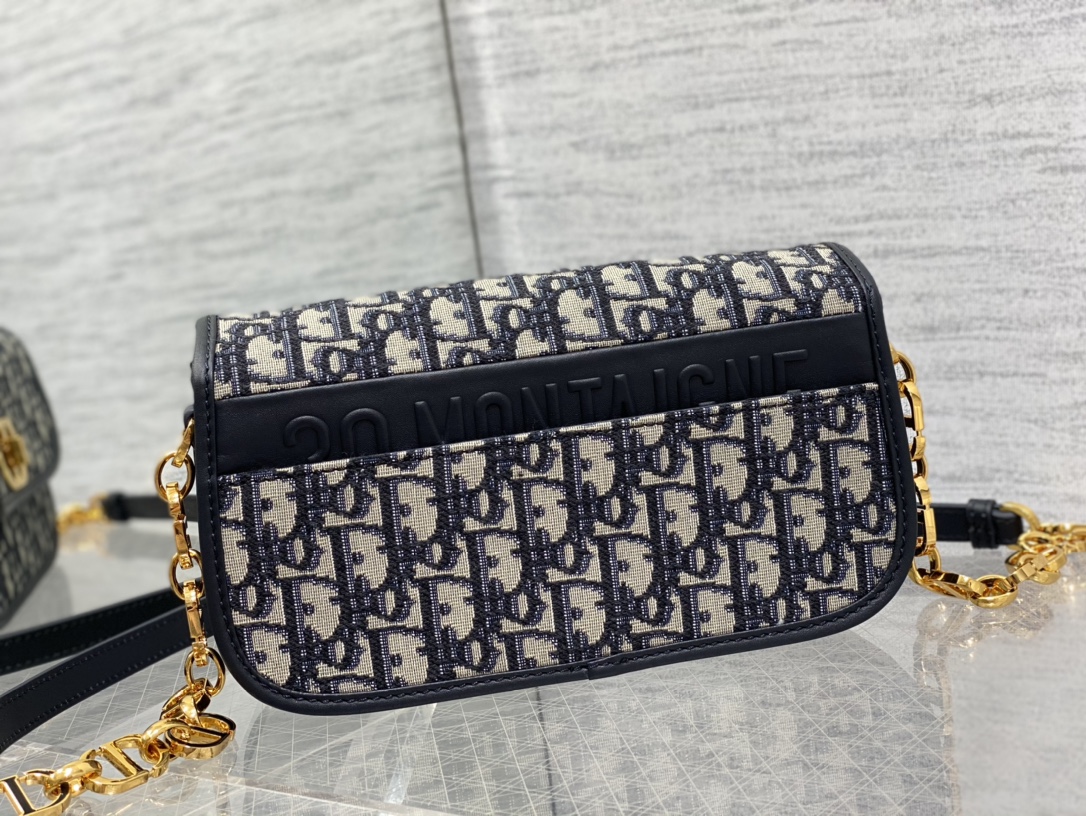 Dior 30 Montaigne Avenue 30006 22.5*6.5*12.5cm
