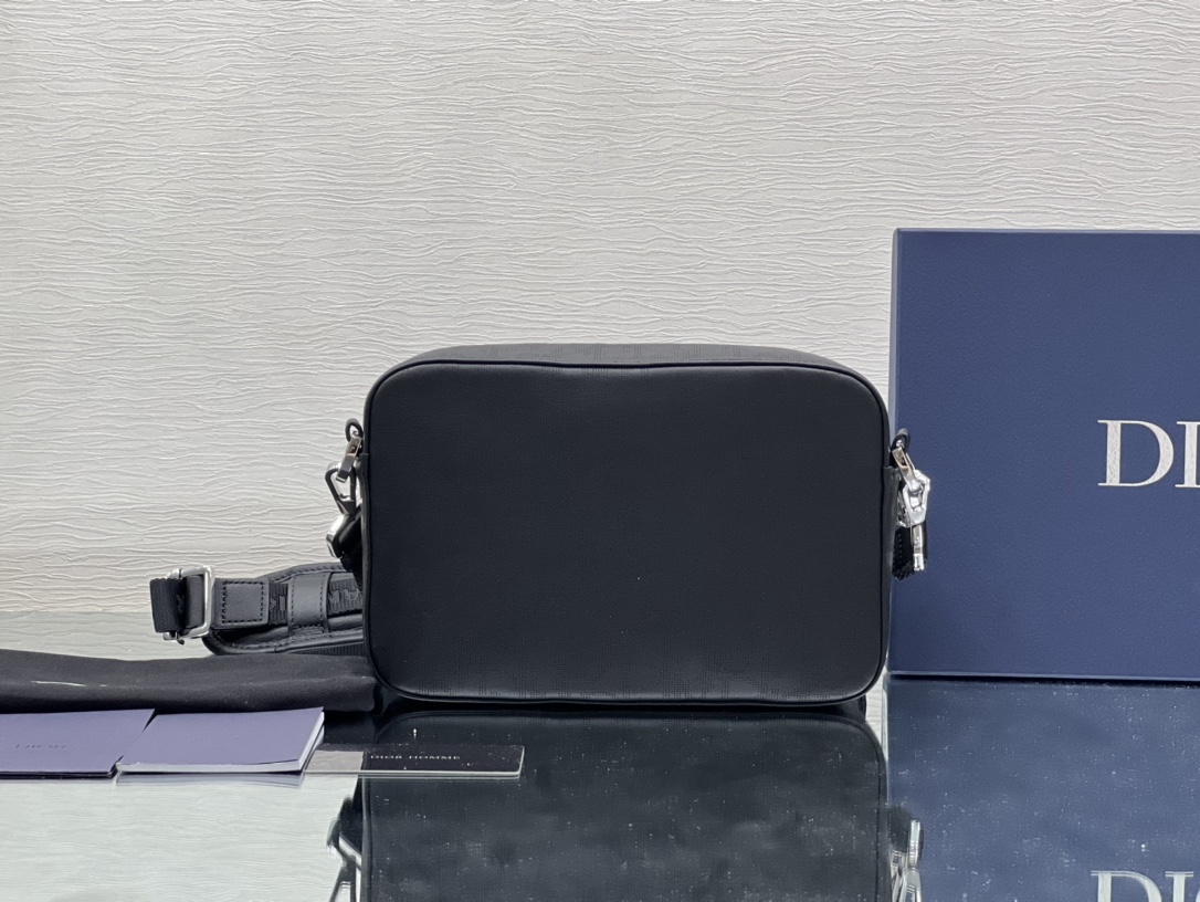Dior Safari 22409 22 x 15 x 6cm