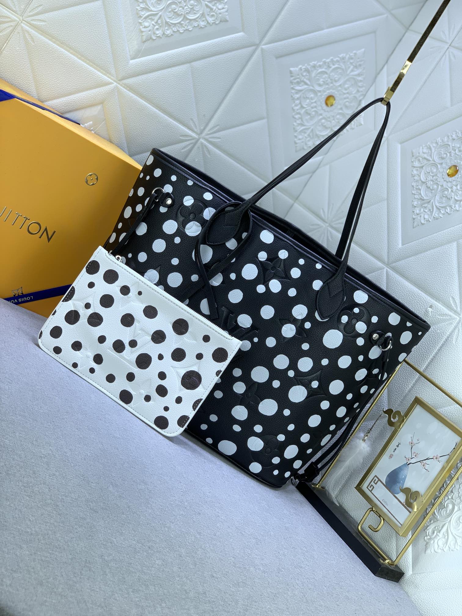 Louis Vuitton ONTHEGO M46390 32 x 29 x 17cm
