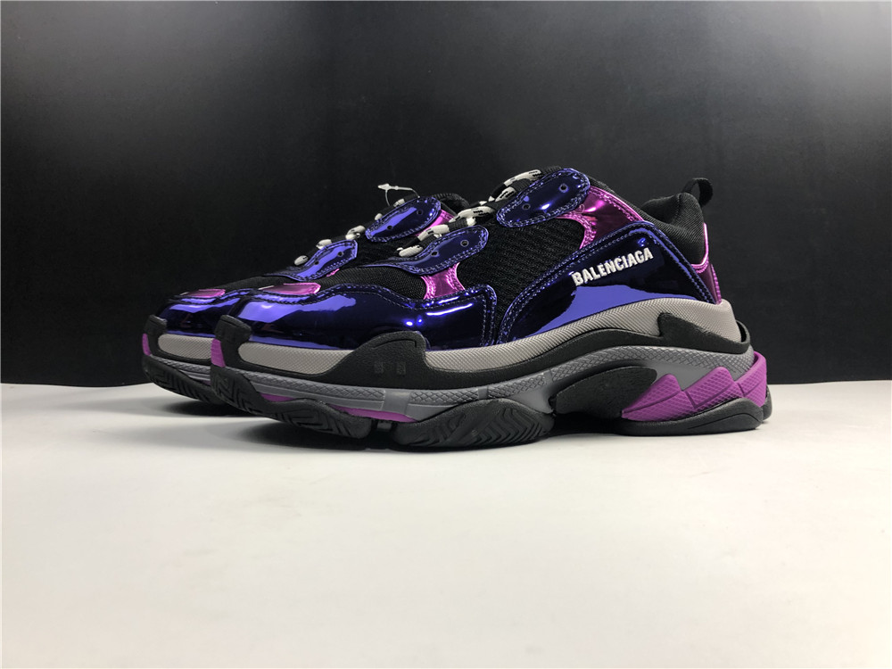 Balenciaga Triple S, Kruševac