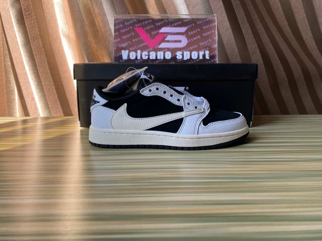 Travis Scott x Air Jordan 1 Low Black and White DM7866-002