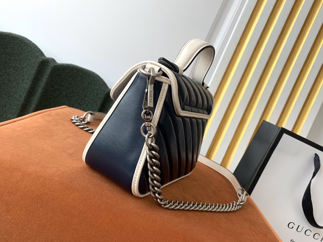 GUCCI Marmont 583571 21/15.5/8cm