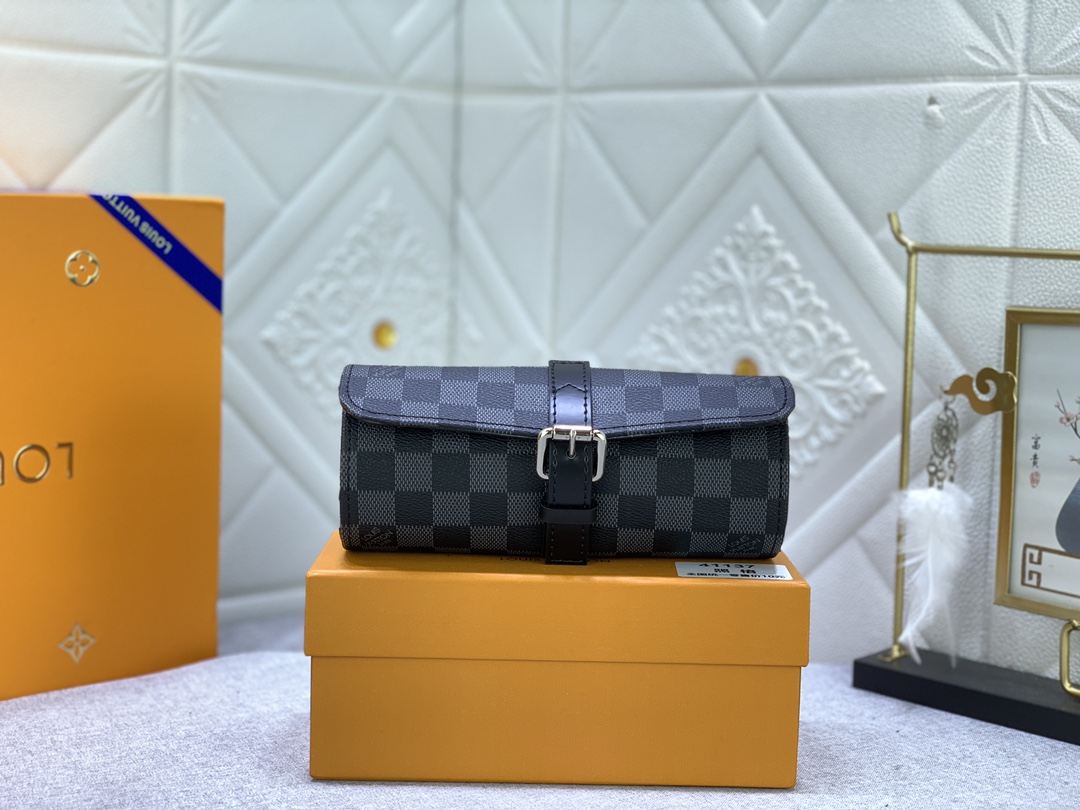 Louis Vuitton M47530 (8) 20 x 8 x 8 cm