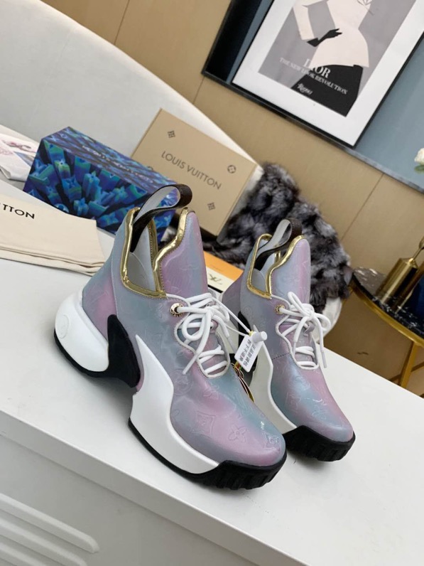 Louis Vuitton Archlight