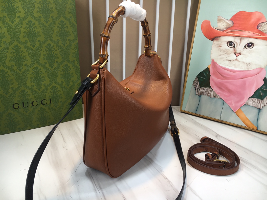 Gucci Diana 746124 30x 23x 6.5cm