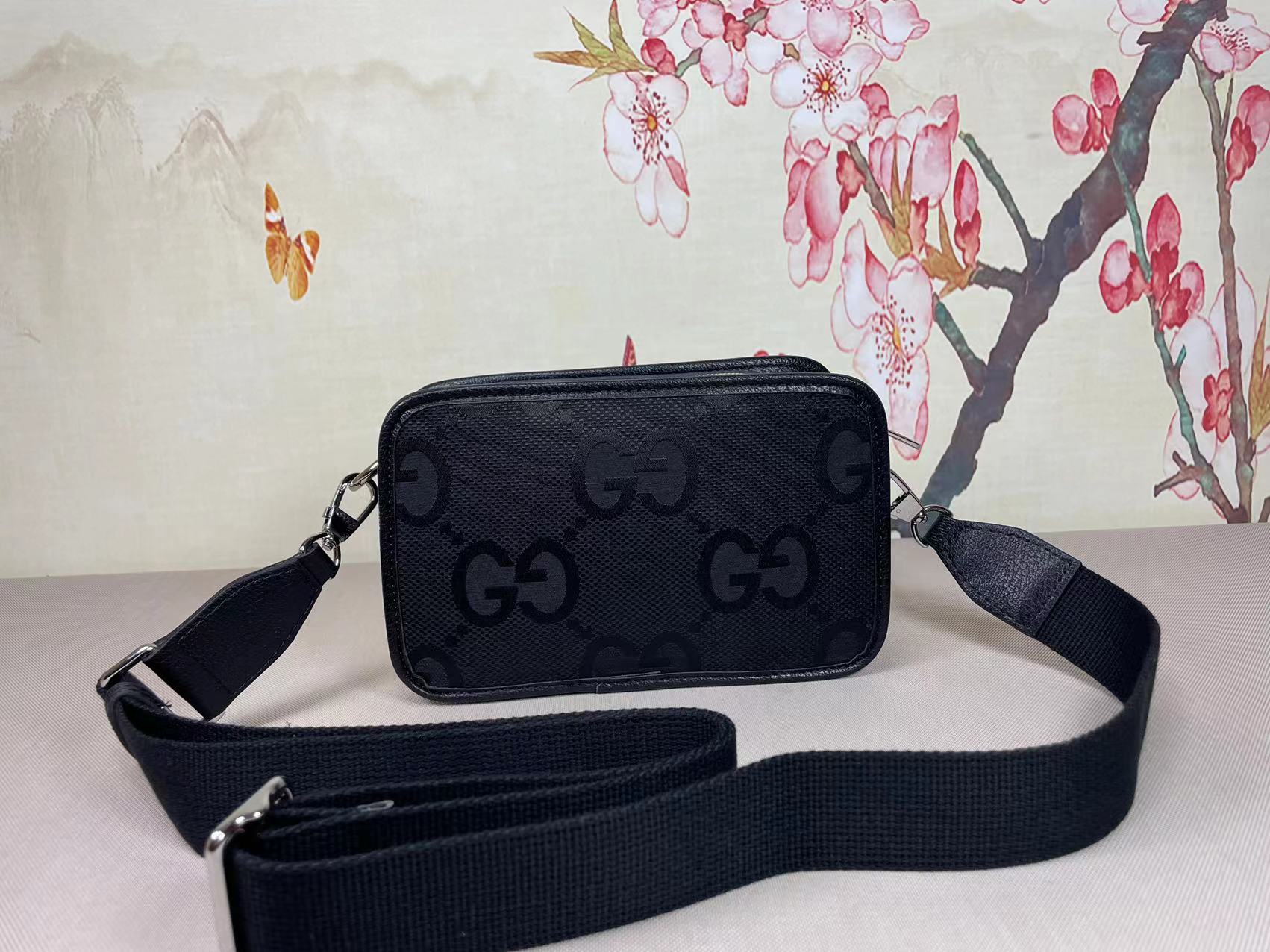 GUCCI 696075 22.5X14X7cm