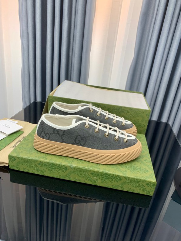 Gucci GG monogram low-top sneakers Gray