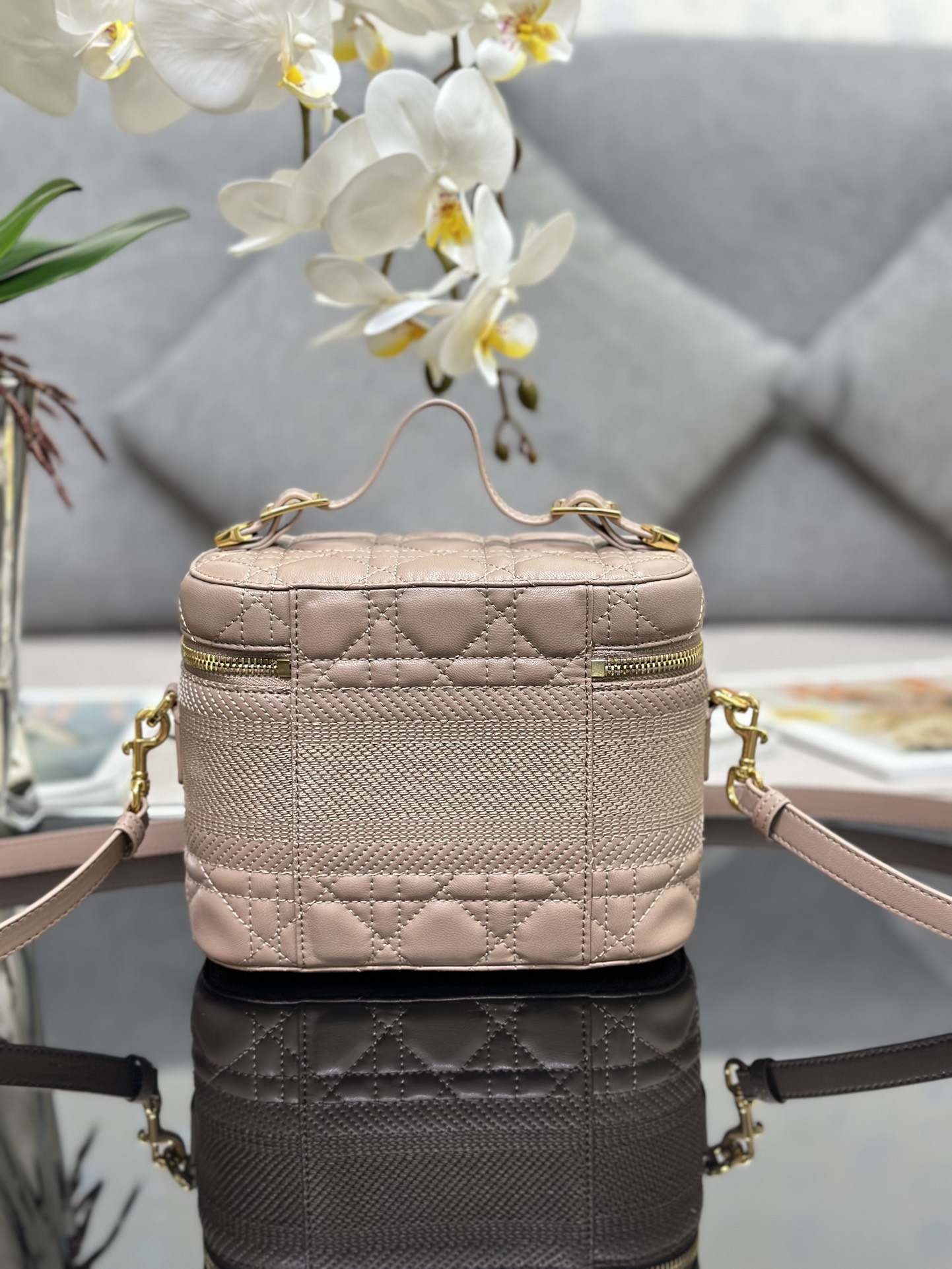 Dior Travel S5488 (3) 18.5  x 13 x 10.5 cm