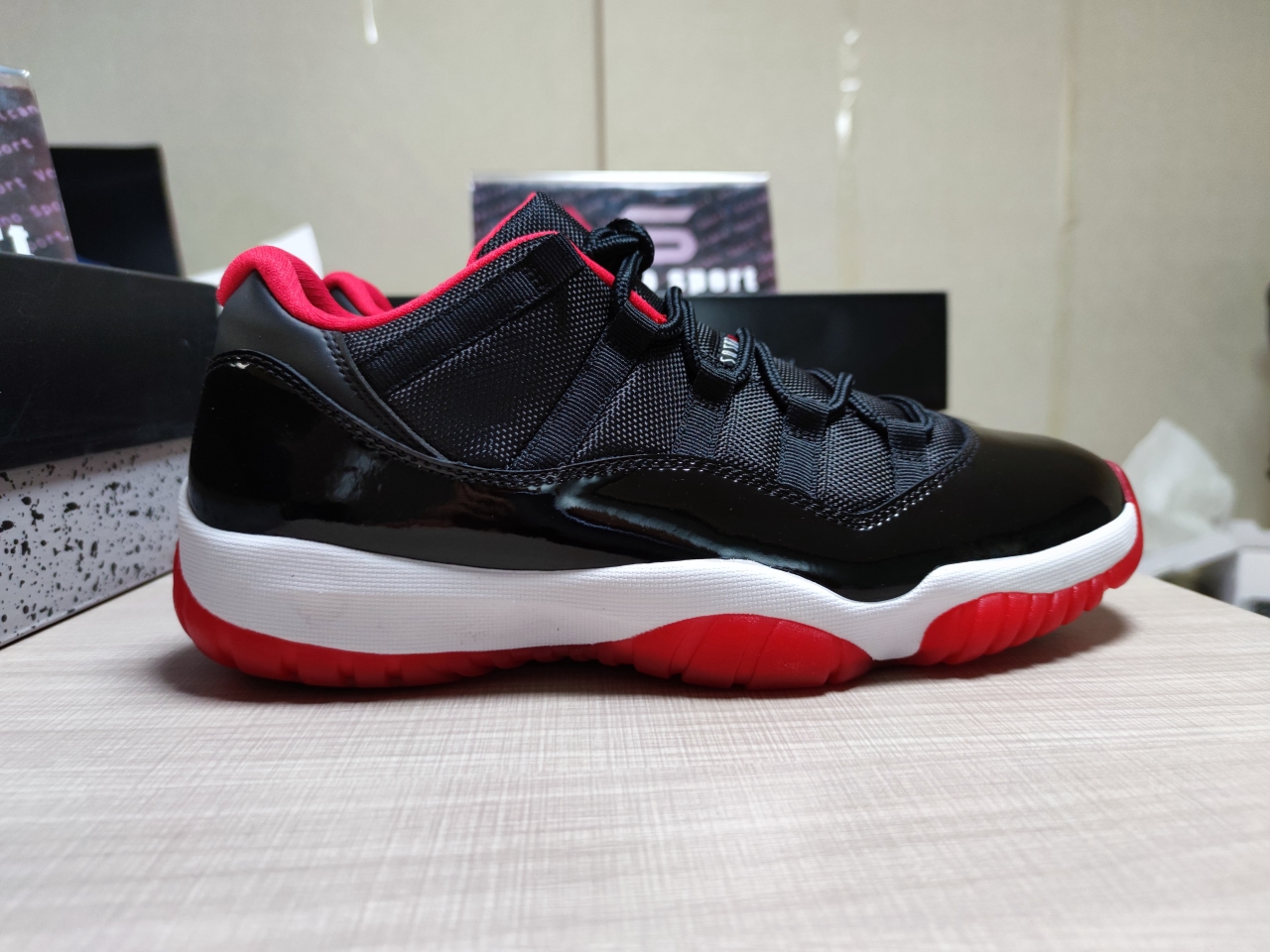 Jordan 11 Retro Low