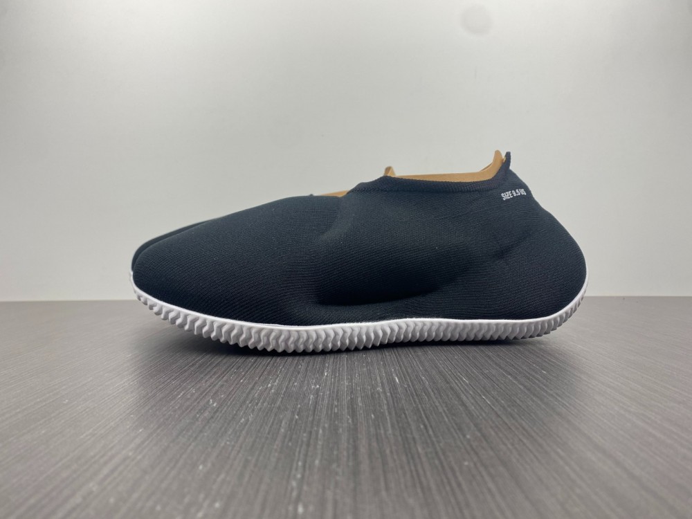 Yeezy Knit RNR Sulfur Black and White IG7831