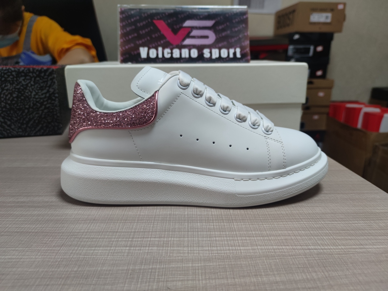 Alexander McQueen Oversized White White Pink Glitter