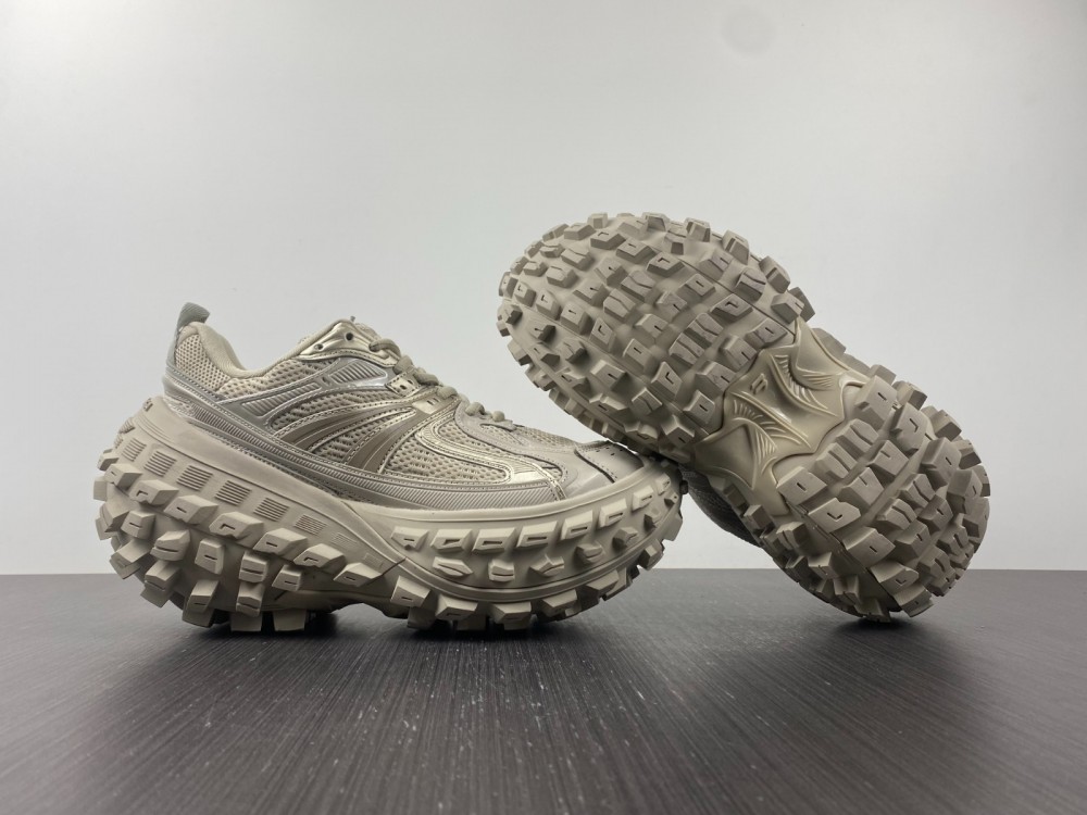 BALENCIAGA Defender Exaggerated-Sole Trainers Beige