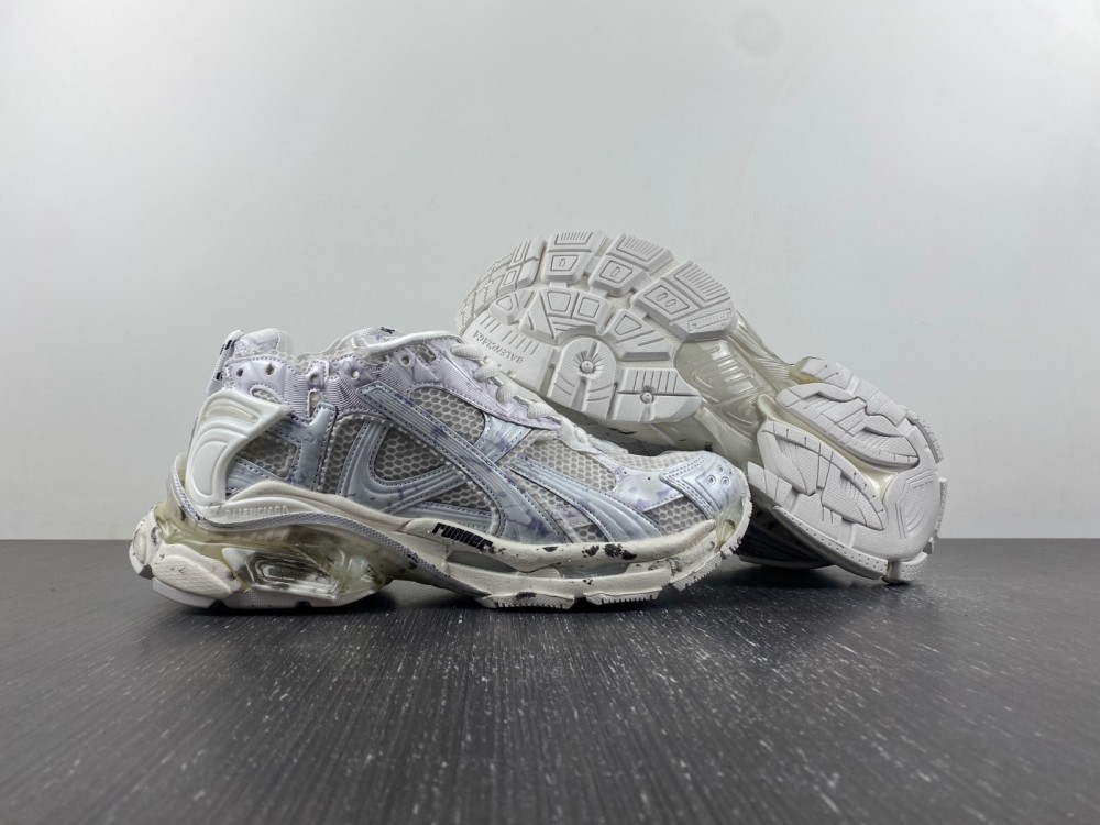 Balenciaga 772774W3RNY-2301