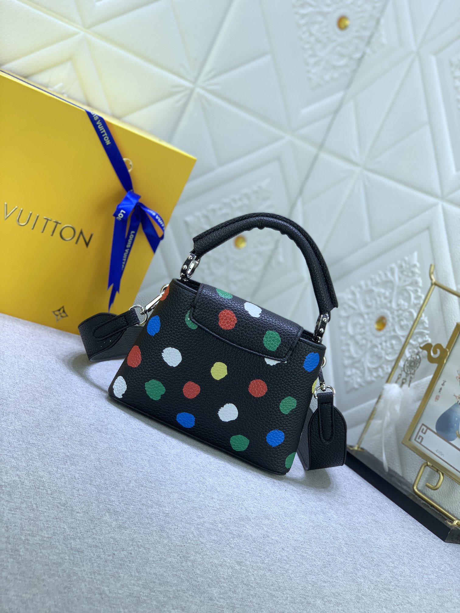 Louis Vuitton x YK Capucines M21663 21x14x8cm