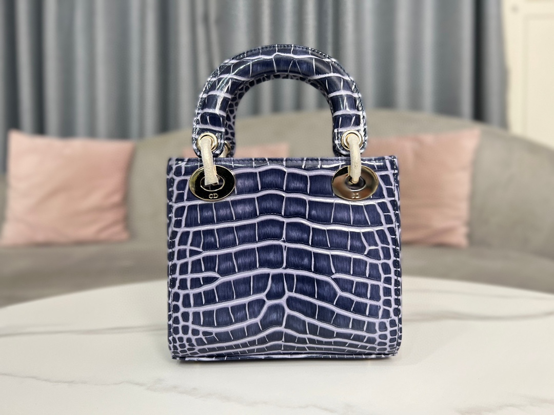 Dior-3 (11) 17 x 7.5x 14cm