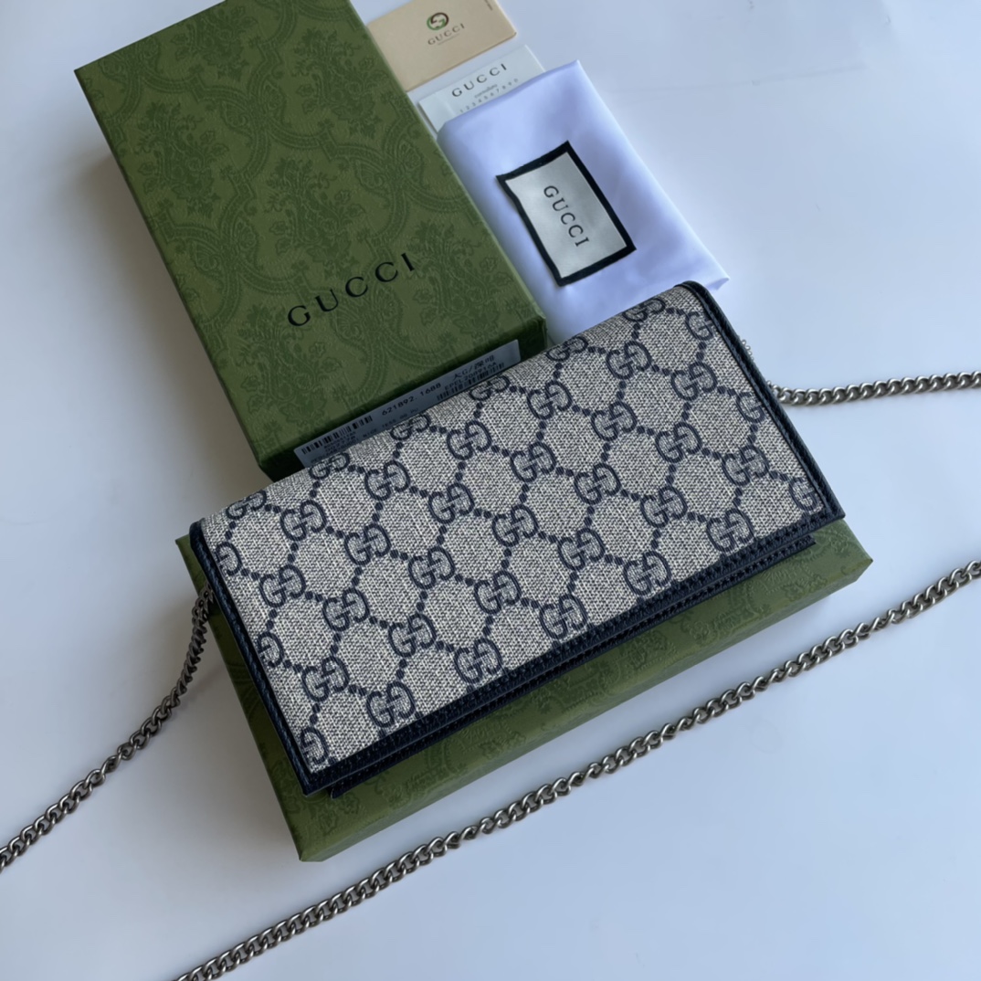 GUCCI 621892 19x10x4cm