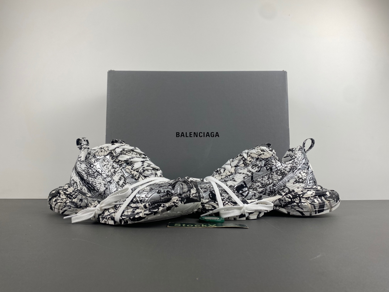 Balenciaga PHANTOM SNEAKER Black and White Graffiti Painting Color 734734 W3XDC 0135