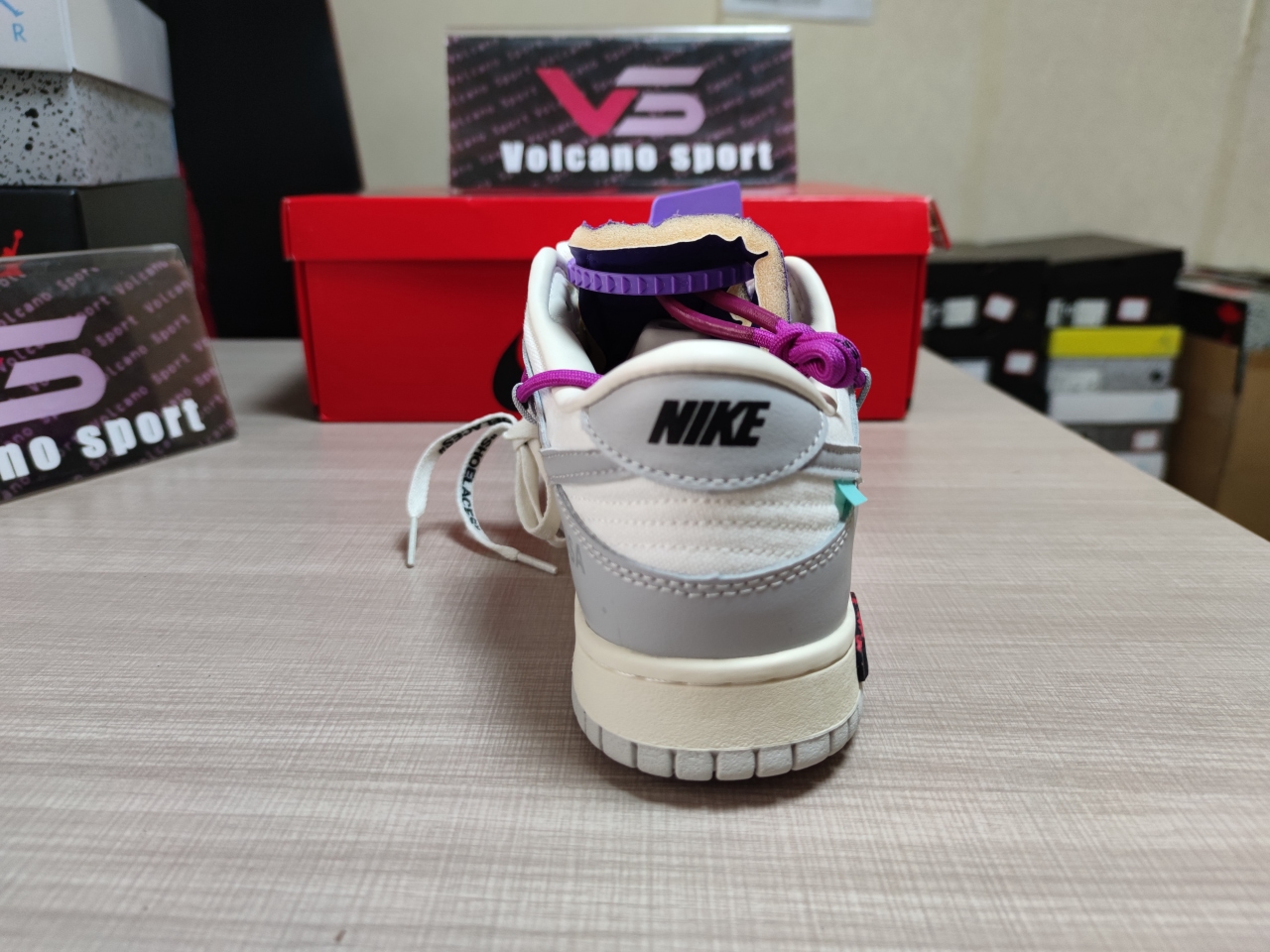 Dunk Low Off-White Lot 28 DM1602 111