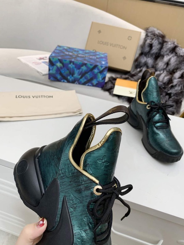 Louis Vuitton Archlight