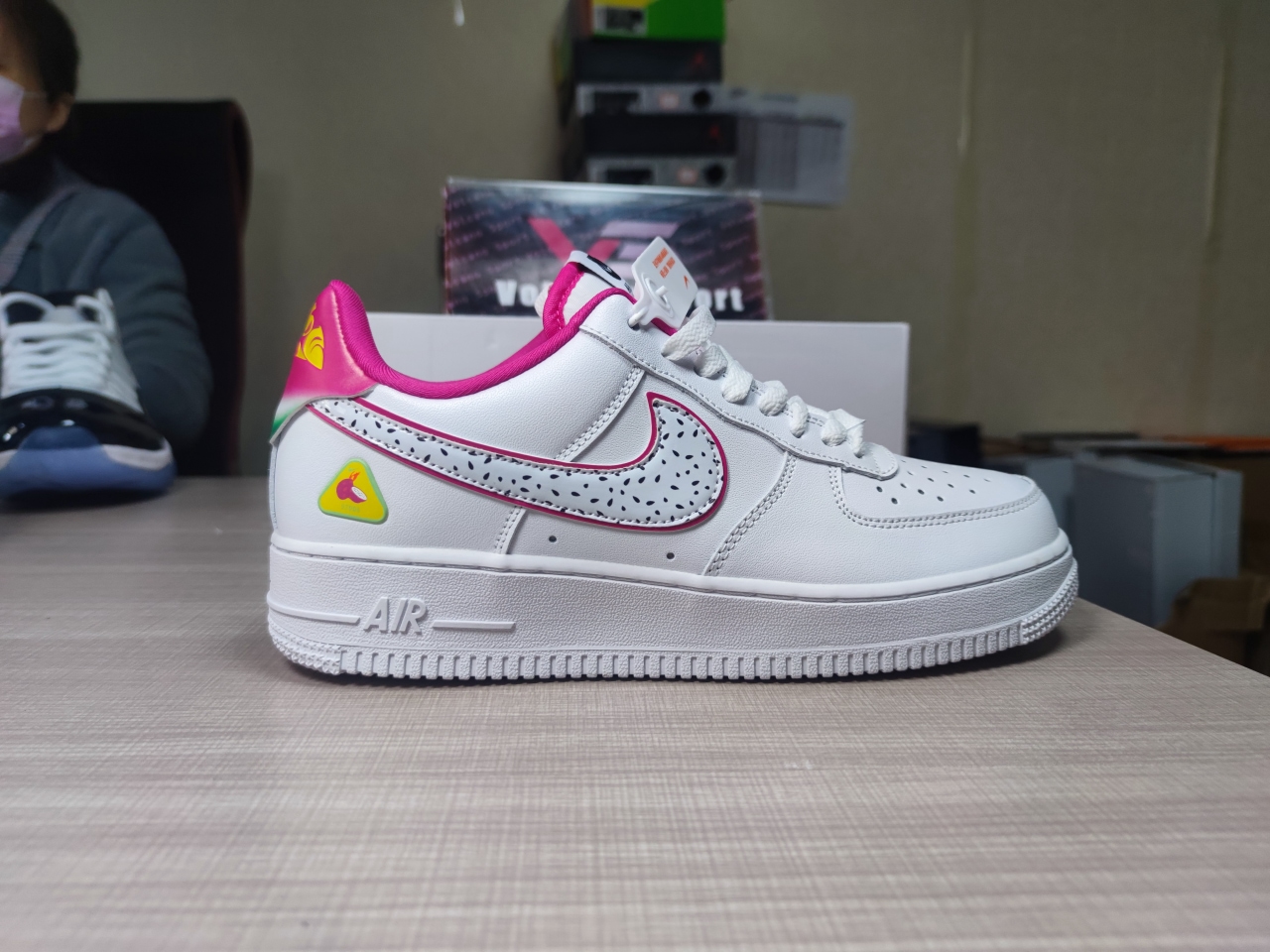 Wmns Air Force 1 '07 LX 'Dragon Fruit' DV3809-100