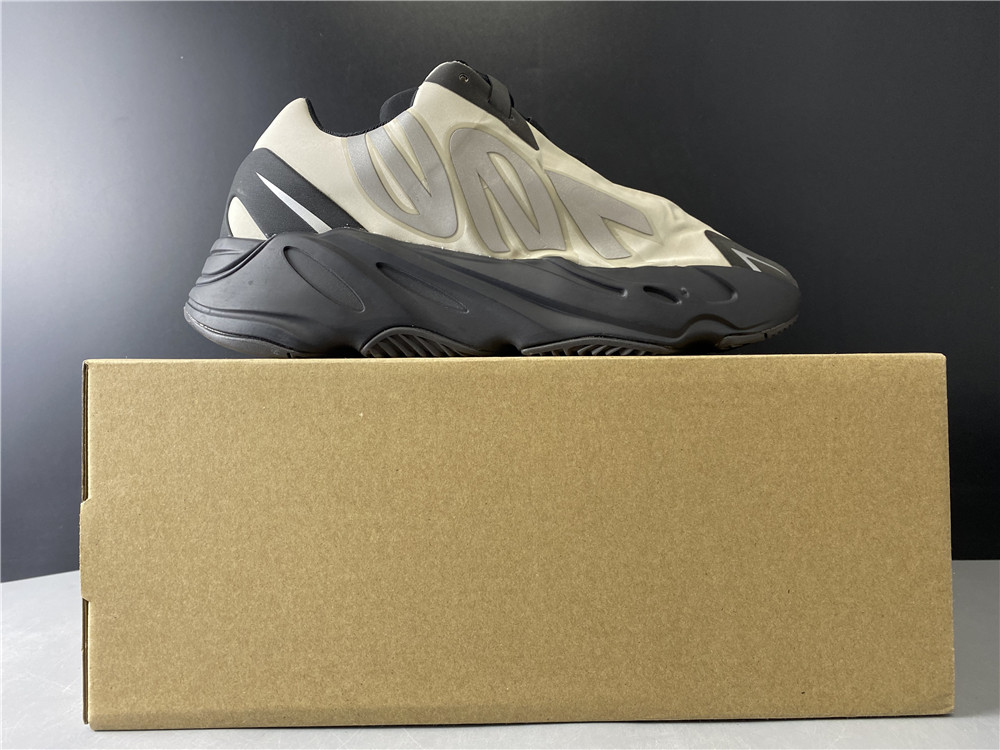 adidas Yeezy Boost 700 MNVNPhosphor FY3729