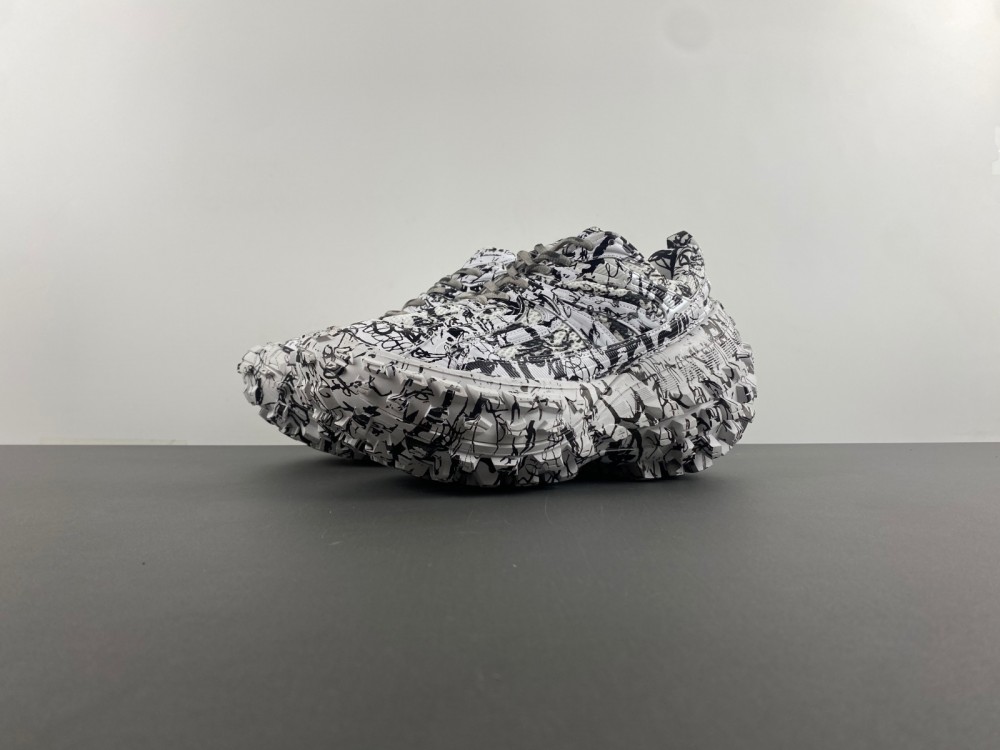 Balenciaga 685613-W2RG1 9010