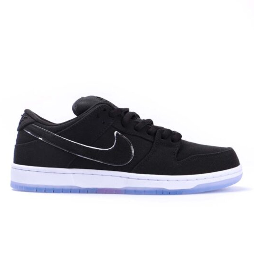 Eminem x Carhartt x Nike Dunk SB FN4193-013