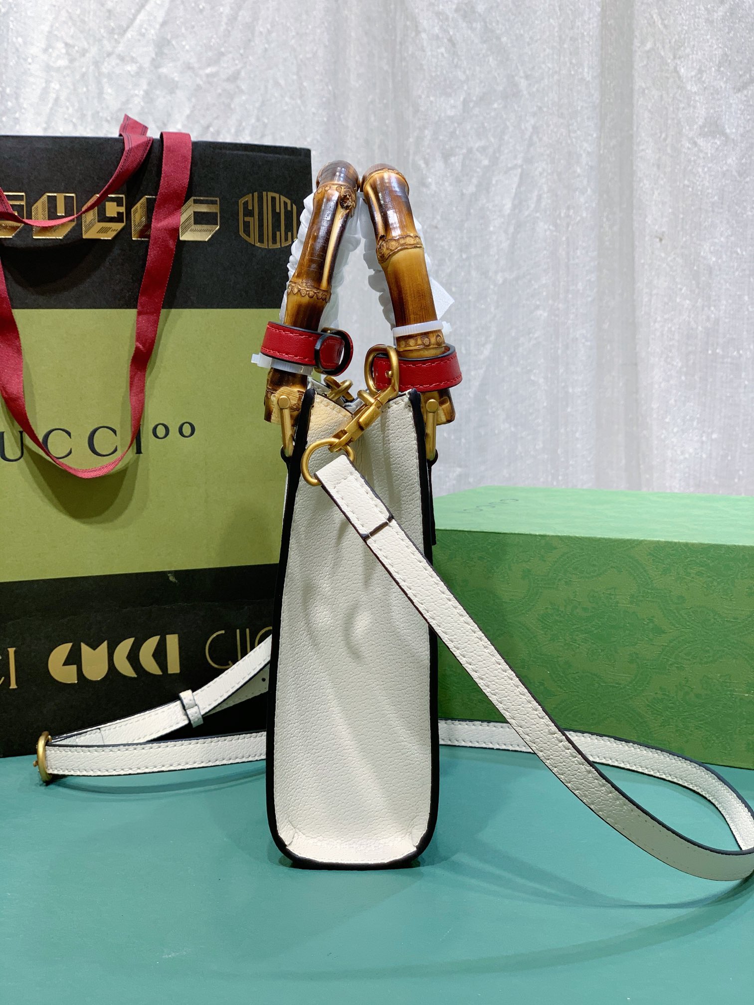 Gucci 739079 15.5x19.5x6cm