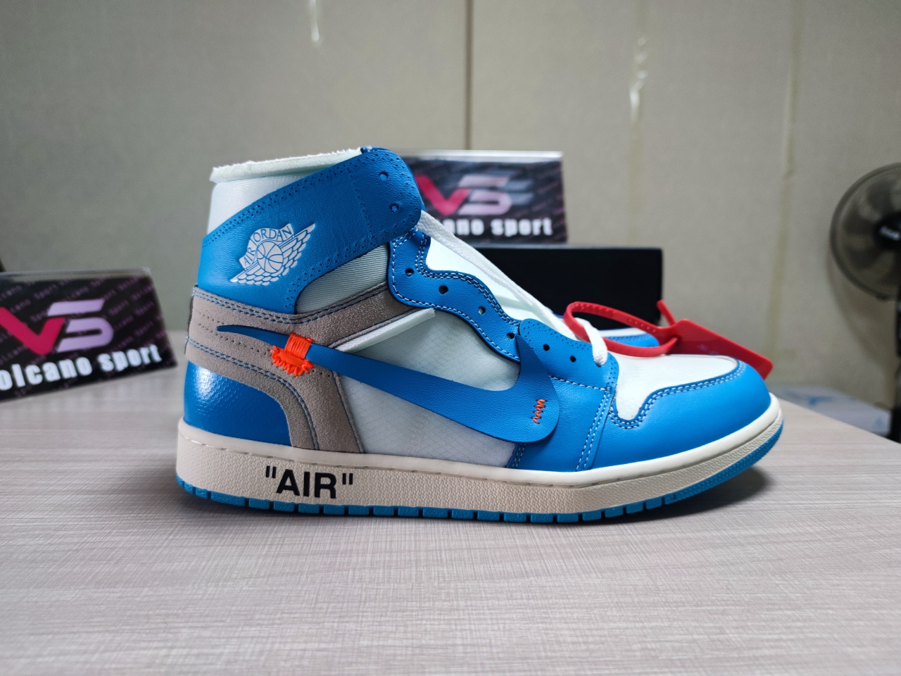 OFF-WHITE x Air Jordan 1“UNC”AQ0818-148