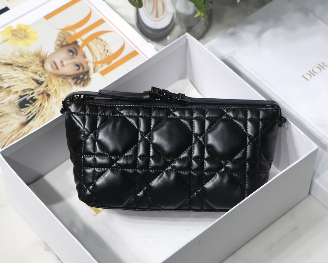 DIOR TRAVEL NOMAD M7003 (2) 22 x 13 x 9.5 cm