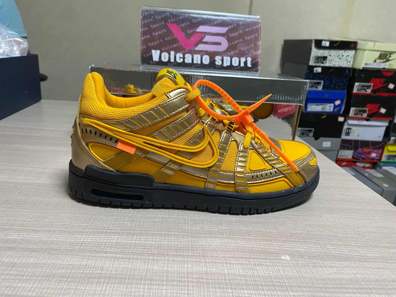 Air Rubber Dunk Off-White University Gold CU6015-700