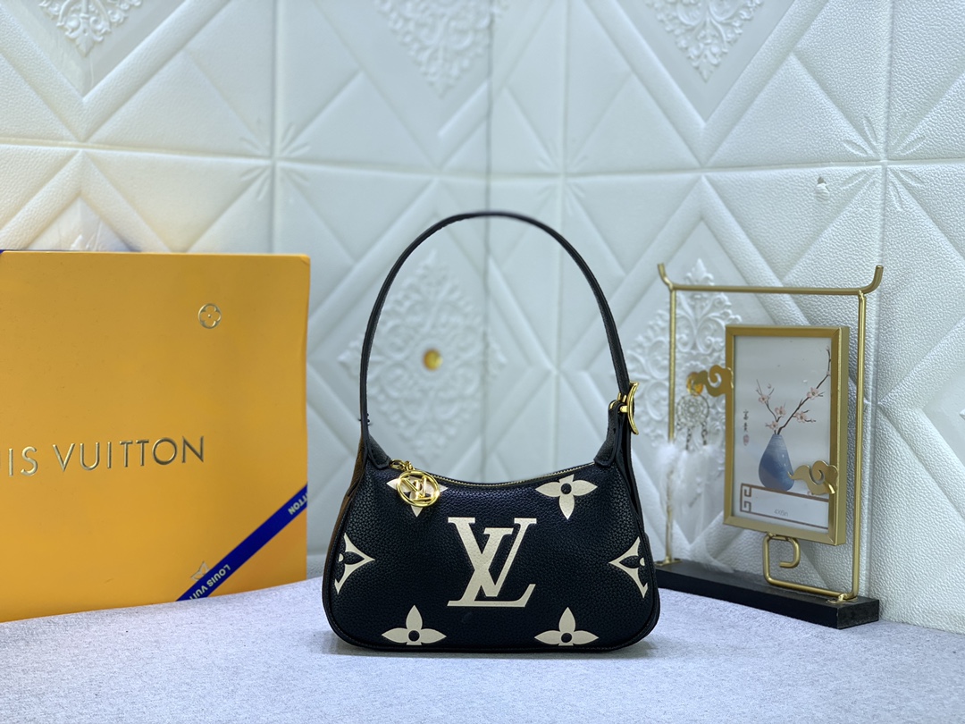 Louis Vuitton Mini Moon M82391 (3) 20.5 x 11.0 x 5.0cm