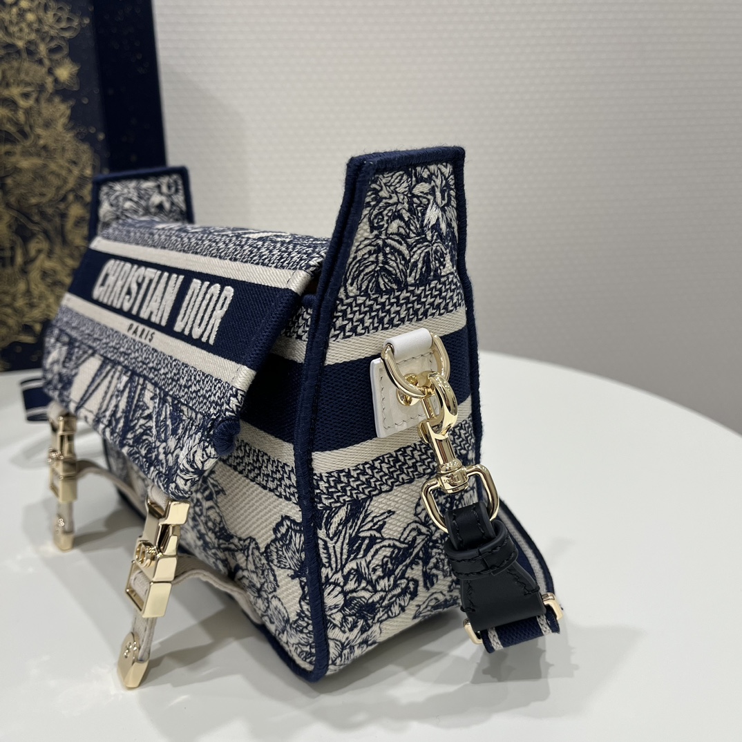 Dior-1 (2) 23*8*15cm