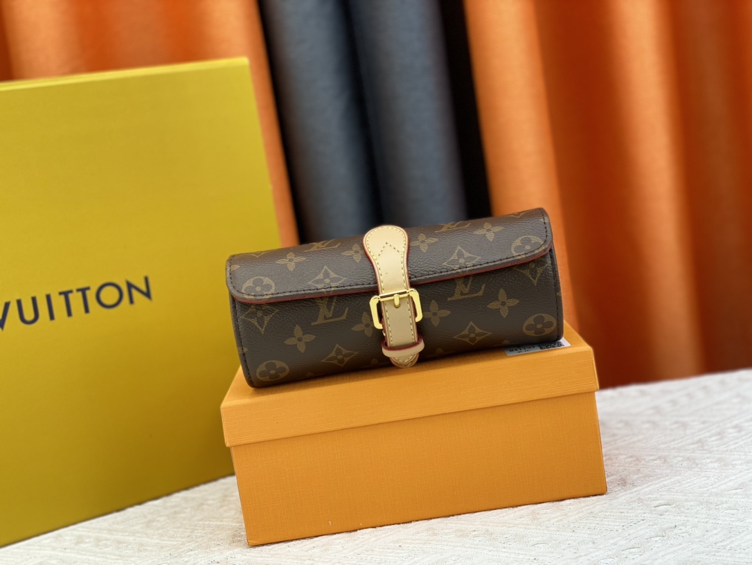 Louis Vuitton M47530 (5) 20 x 8 x 8 cm