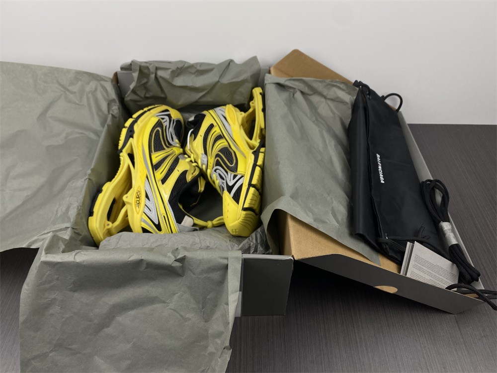 Balenciaga Balenciaga xpander sneakers yellow