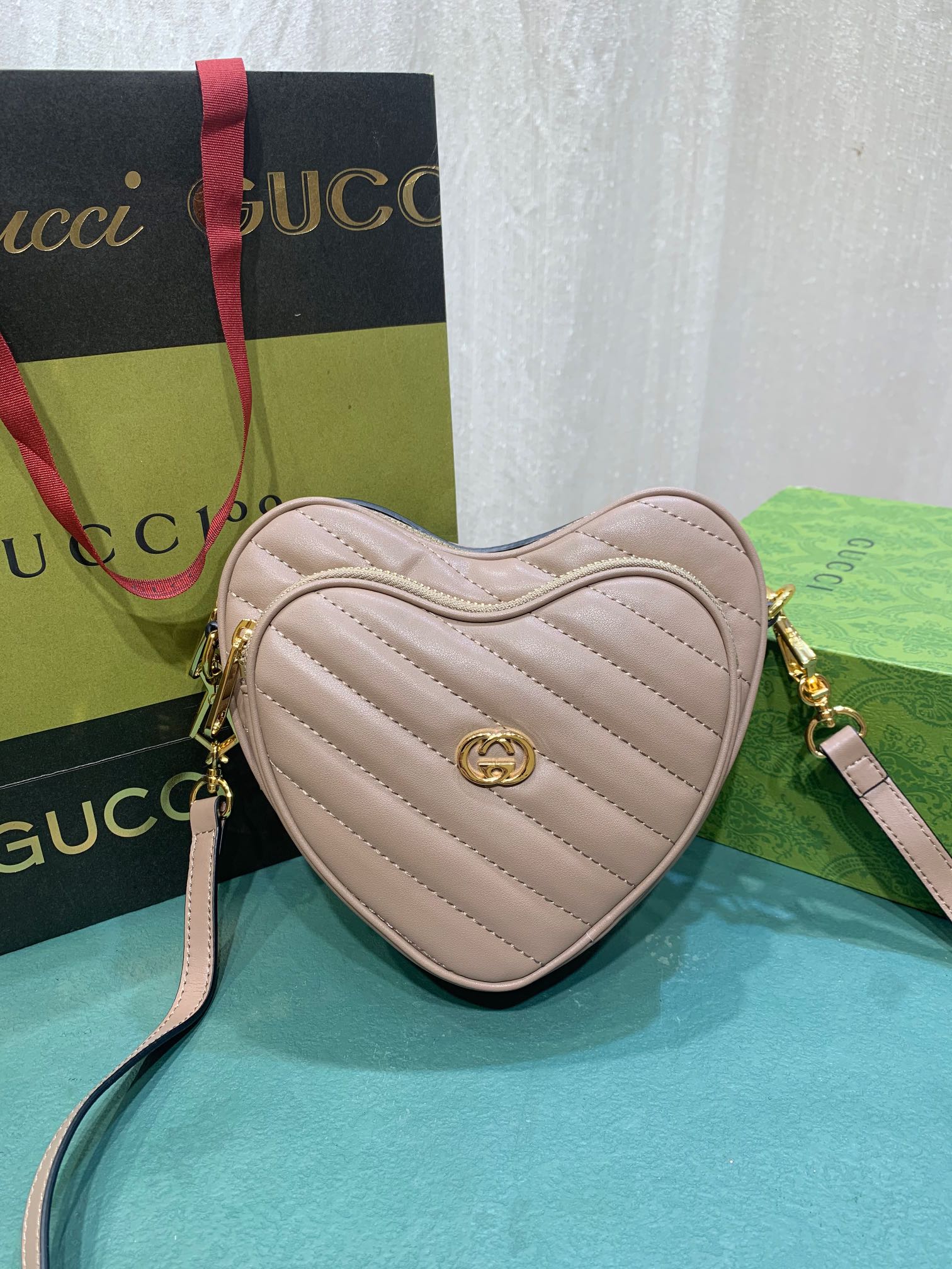 Gucci 751628 20x17.5x6.5cm