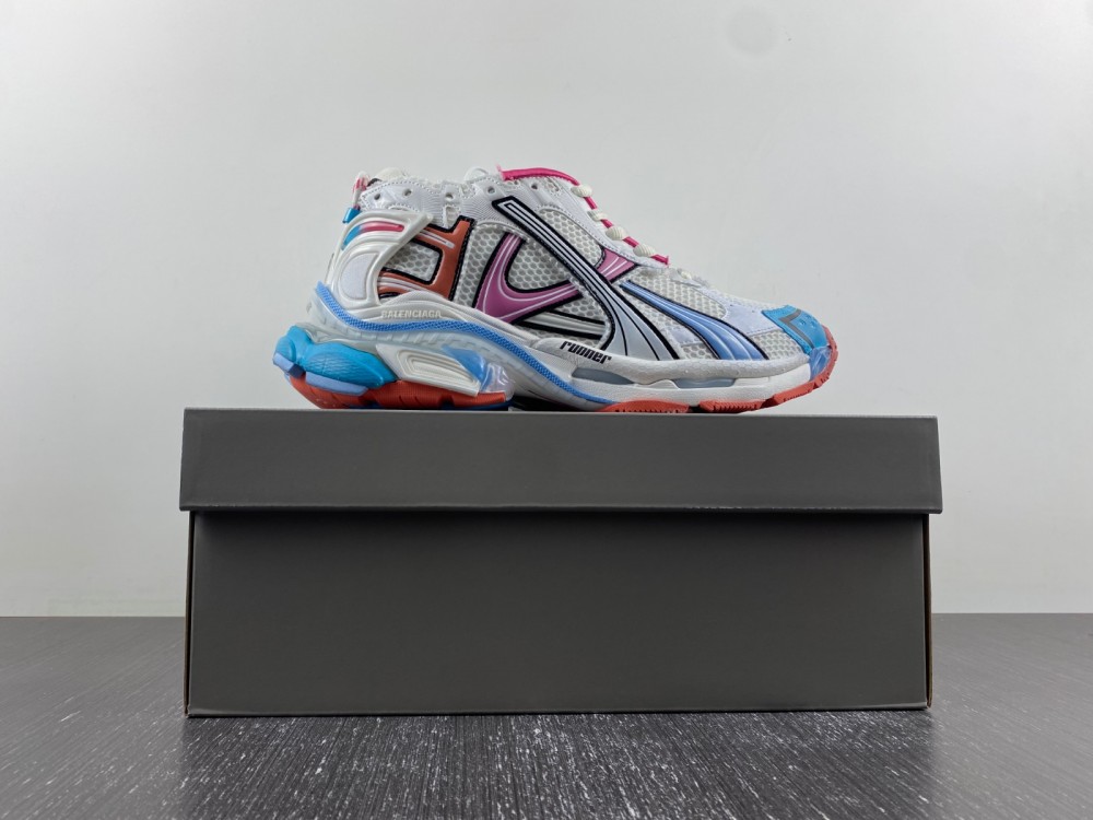 Balenciaga 772774-W3RBW-2325