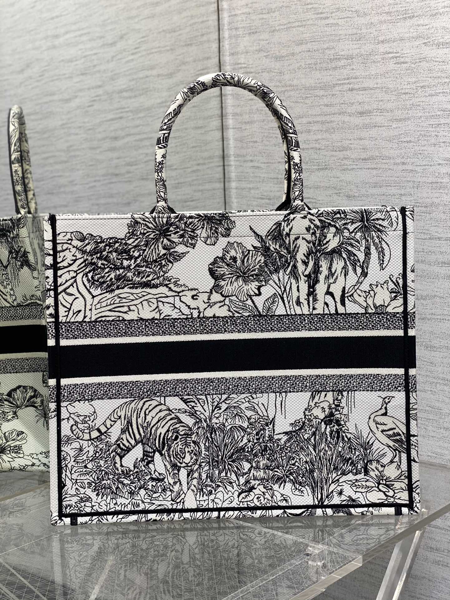 Dior Tote 1286 (18)
